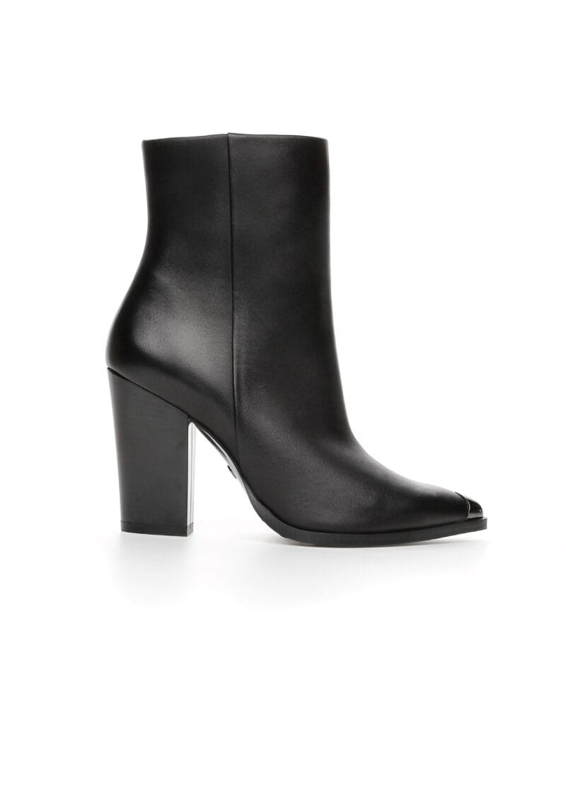 Czarne botki skórzane ELLIE na słupku