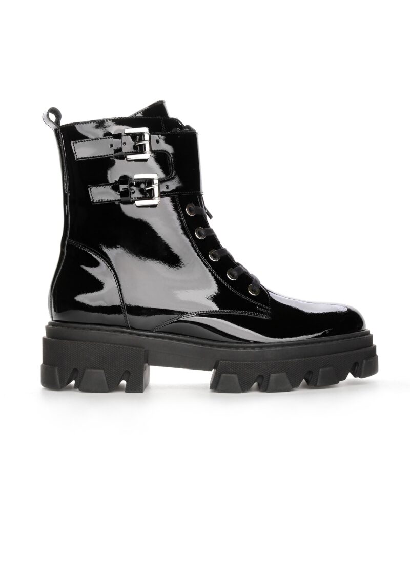 3a Czarne lakierowane botki AMANDA ze skóry naturalnej – widok z przodu