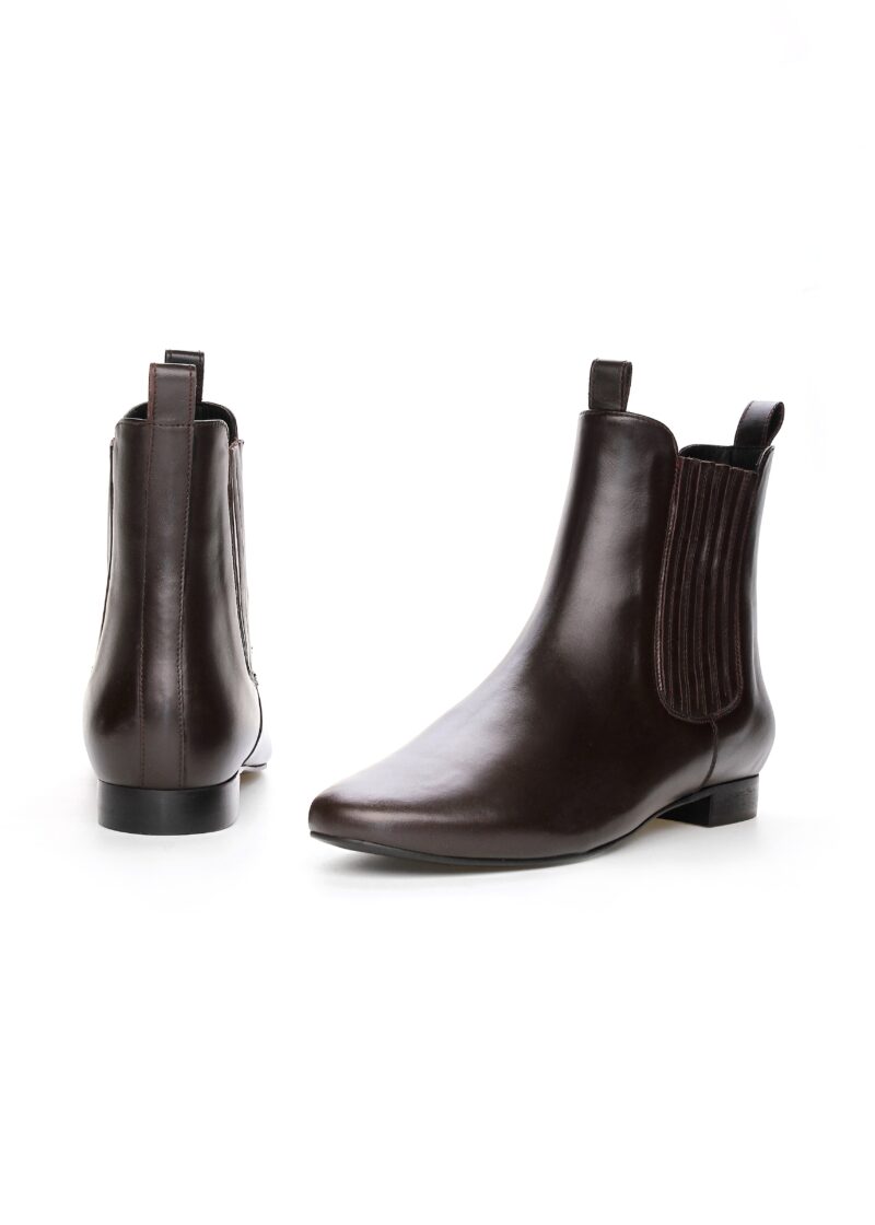 Sztyblety NILA czekoladowe brązowe – jeden but stojący bokiem