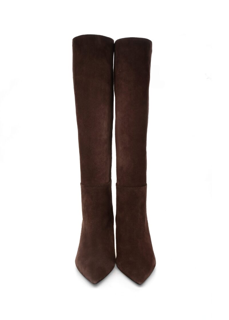 Brązowe zamszowe kozaki MADLEN – widok z przodu