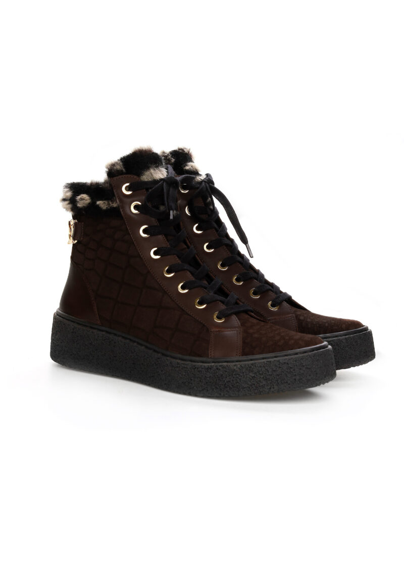 Czekoladowe brązowe botki Riva - widok z boku