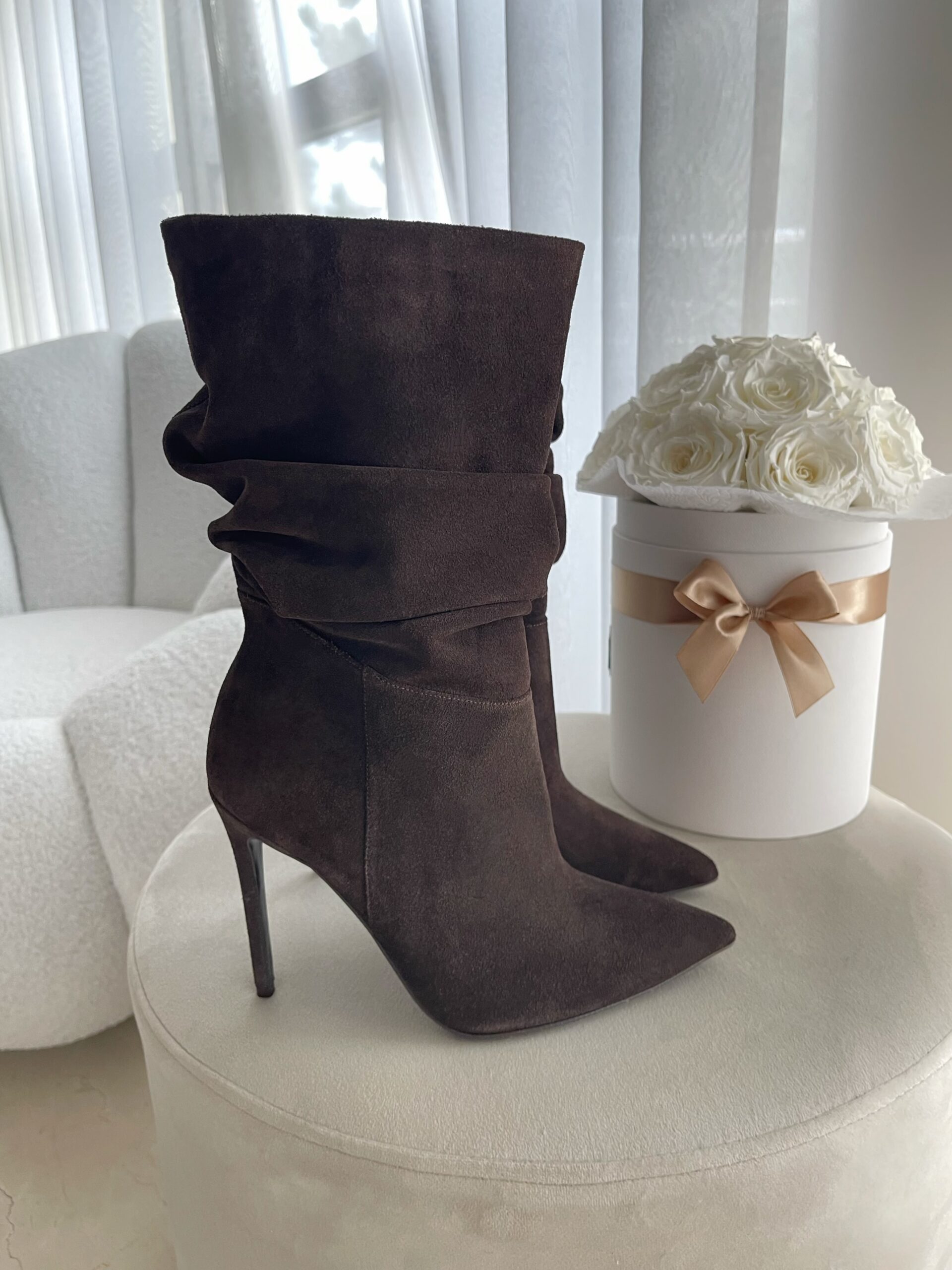 Czekoladowe botki na szpilce AVA