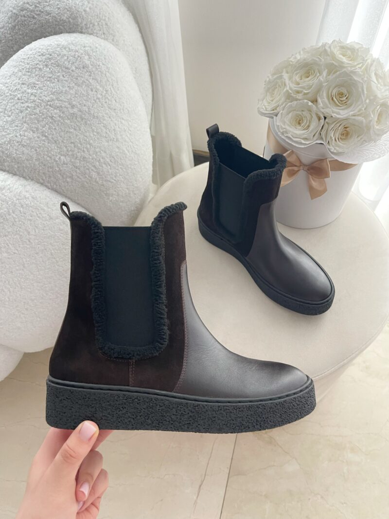 Brązowe botki zamszowe AMBER w czekoladowym kolorze na lekkiej podeszwie