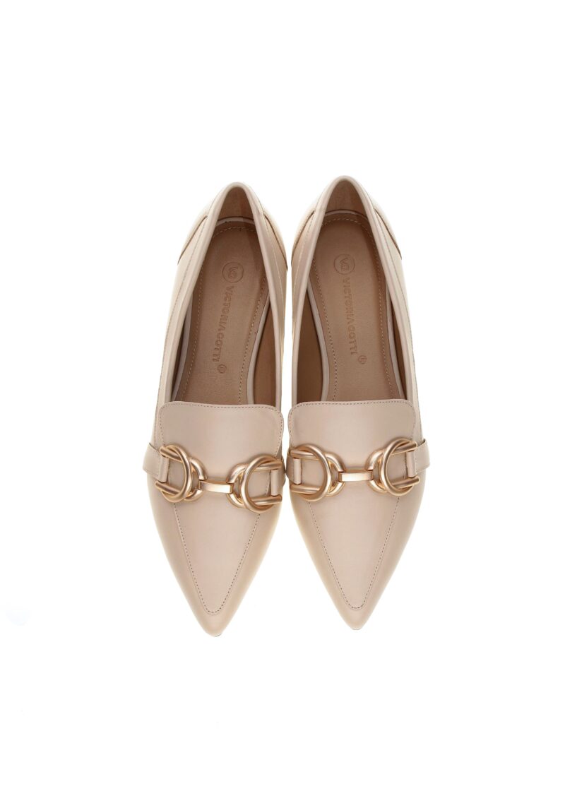 Beżowe skórzane mokasyny ANN BEIGE - dwa buty widok z góry