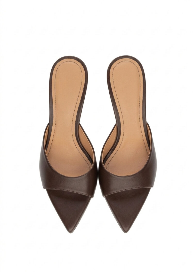 Brązowe klapki ze skóry naturalnej JENNY BROWN widok z góry