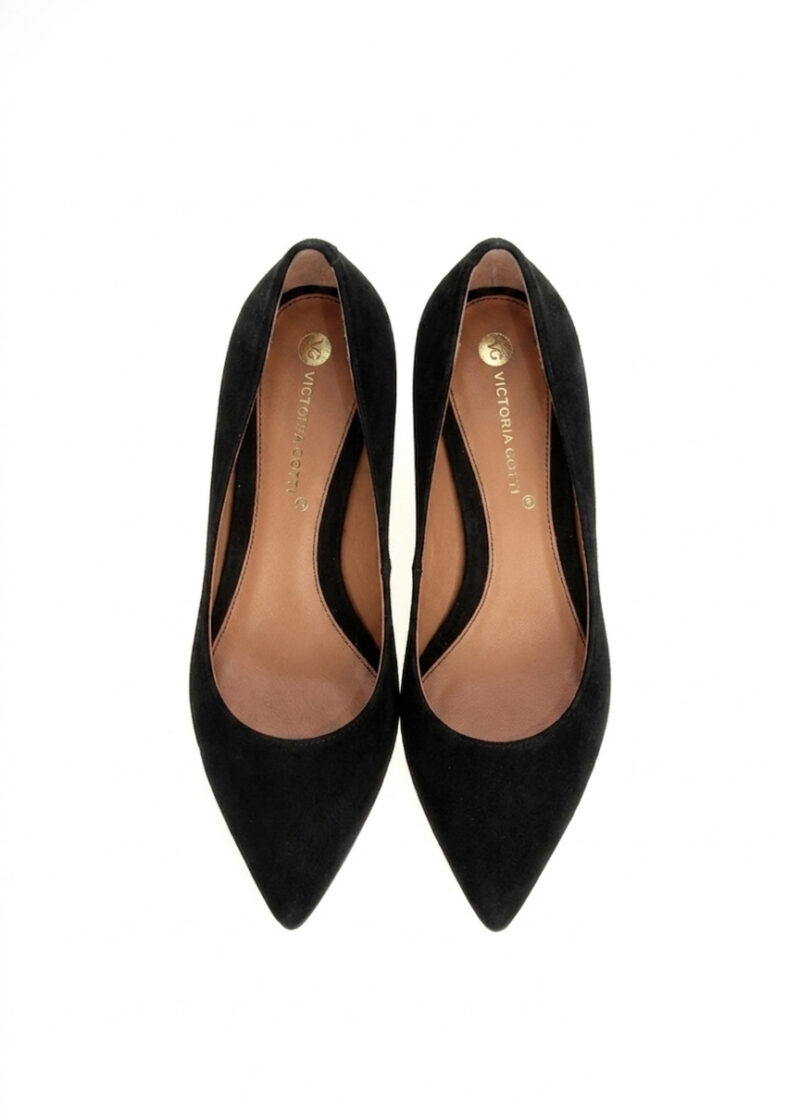 czarne czółenka z zamszu naturalnego widok z góry LEA BLACK