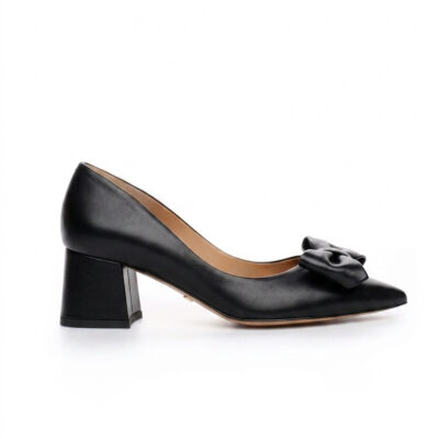 czarne skórzane czółenka TESS BLACK z kokardką widok z boku