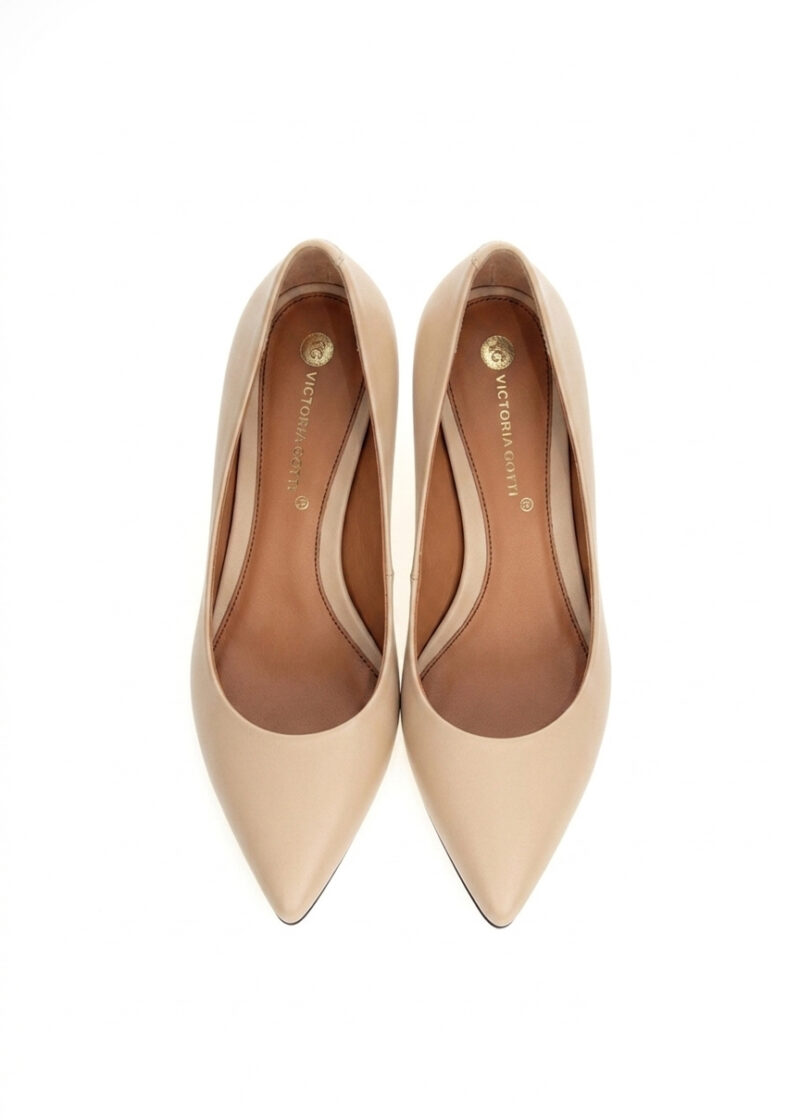 beżowe skórzane czółenka widok z góry LEA BEIGE