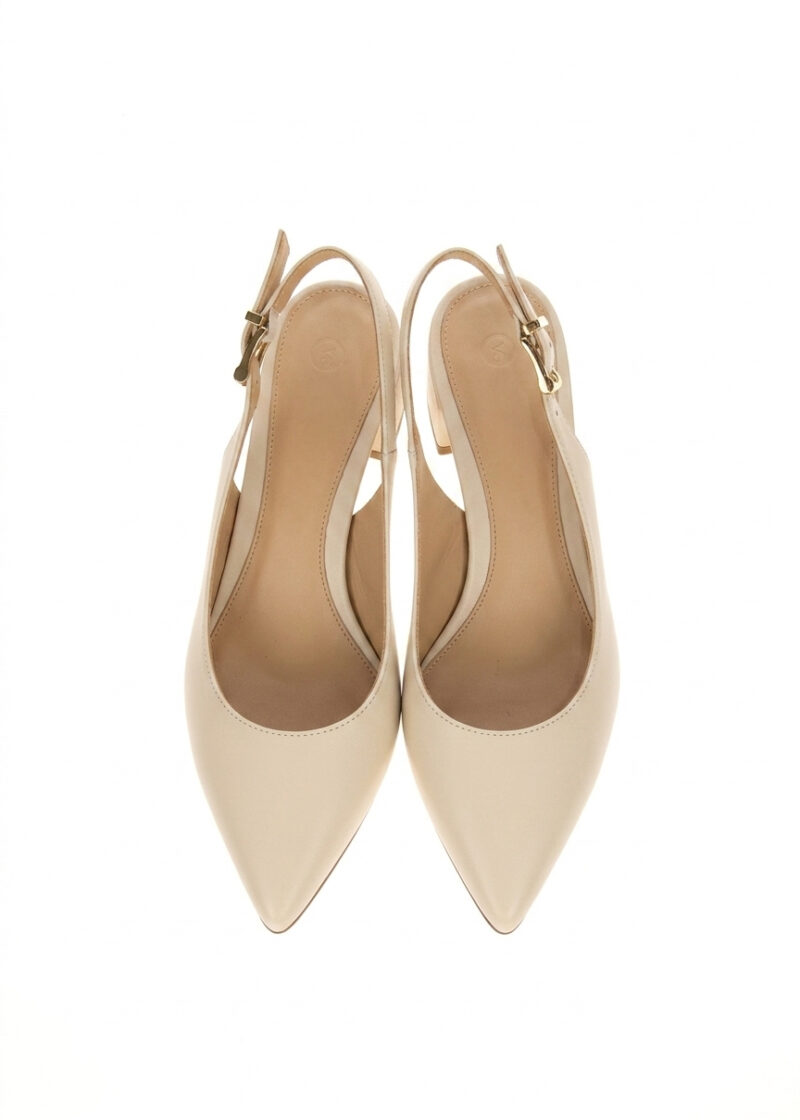 Eleganckie beżowe czółenka - widok z góry